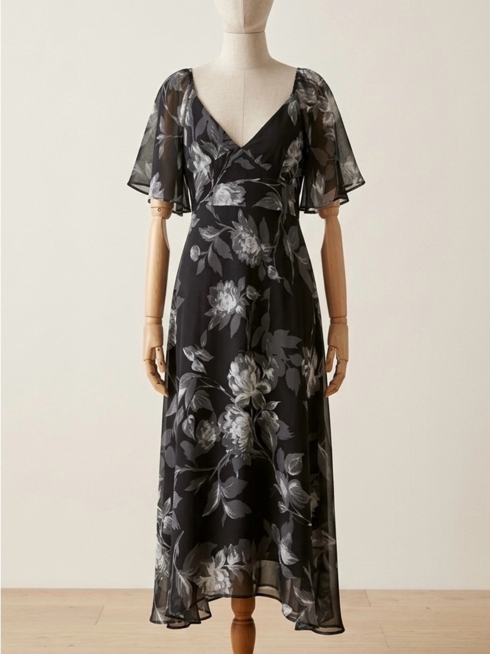 Suzanne Betro Black Floral V-Neck Midi with Flutter Sleeves Size XL